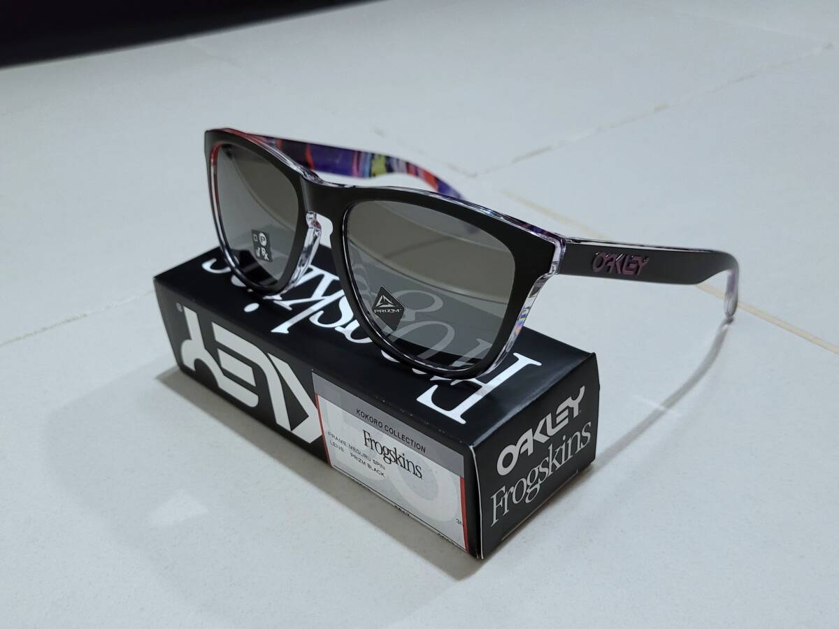 新品 偏光レンズ付き OAKLEY FROGSKINS オークリー フロッグ 新品 偏光レンズ付き OAKLEY FROGSKINS オークリー フロッグ