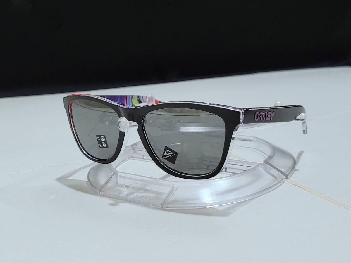 新品 偏光レンズ付き OAKLEY FROGSKINS オークリー フロッグ 新品 偏光レンズ付き OAKLEY FROGSKINS オークリー フロッグ