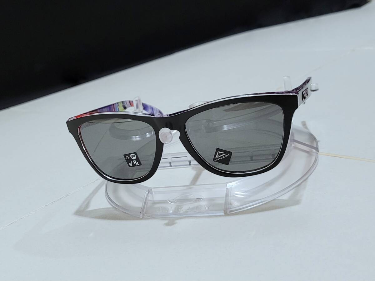 新品 偏光レンズ付き OAKLEY FROGSKINS オークリー フロッグ 新品 偏光レンズ付き OAKLEY FROGSKINS オークリー フロッグ