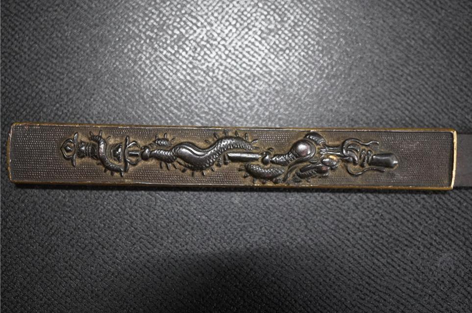 D5428-1 時代武具 小柄 小刀 [袋:赤銅魚子地 倶利伽羅龍図 D5428-1 時代武具 小柄 小刀 [袋:赤銅魚子地 倶利伽羅龍図