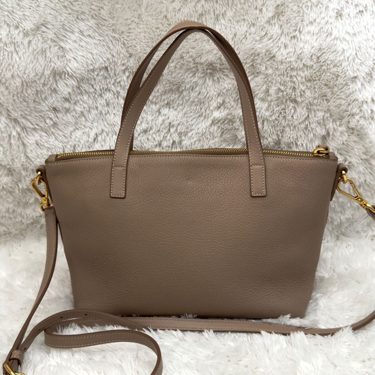 極美品 PRADA プラダ ハンドバッグ ショルダーバッグ 2way 極美品 PRADA プラダ ハンドバッグ ショルダーバッグ 2way