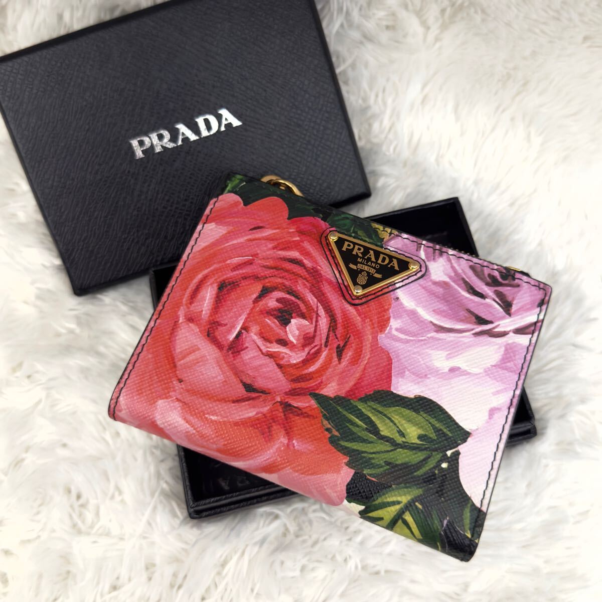 未使用級 RFID内蔵 PRADA プラダ サフィアーノレザー 財布 未使用級 RFID内蔵 PRADA プラダ サフィアーノレザー 財布