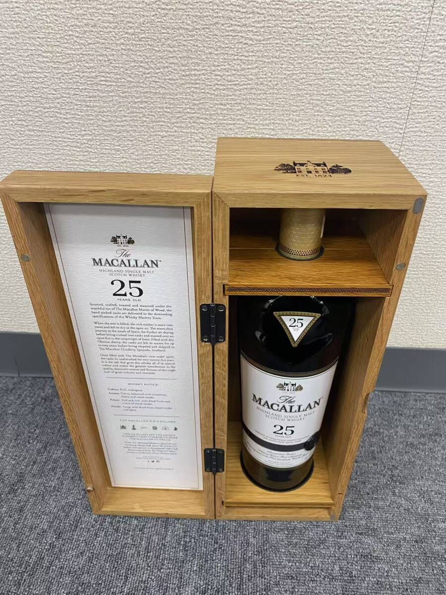 新品未開封 ザ・マッカラン The MACALLAN 25年 2021リリース 新品未開封 ザ・マッカラン The MACALLAN 25年 2021リリース