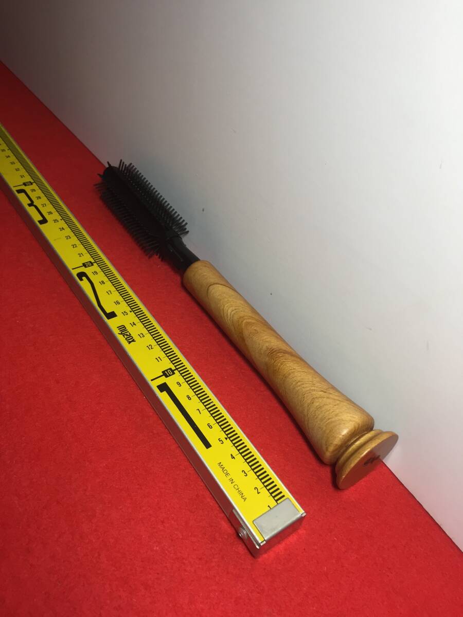 ③ 櫛 屋久杉 お土産 プレゼント 海外 逸品 銘木屋久杉工蕓品 インテリア家具 世界遺産 ヘアケア 自立式