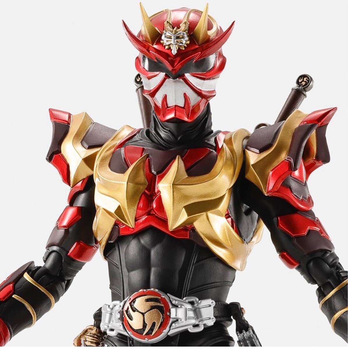 話題の人気 S.H.Figuarts 真骨彫製法 仮面ライダー装甲響鬼 新品未開封(仮面 仮面ライダー