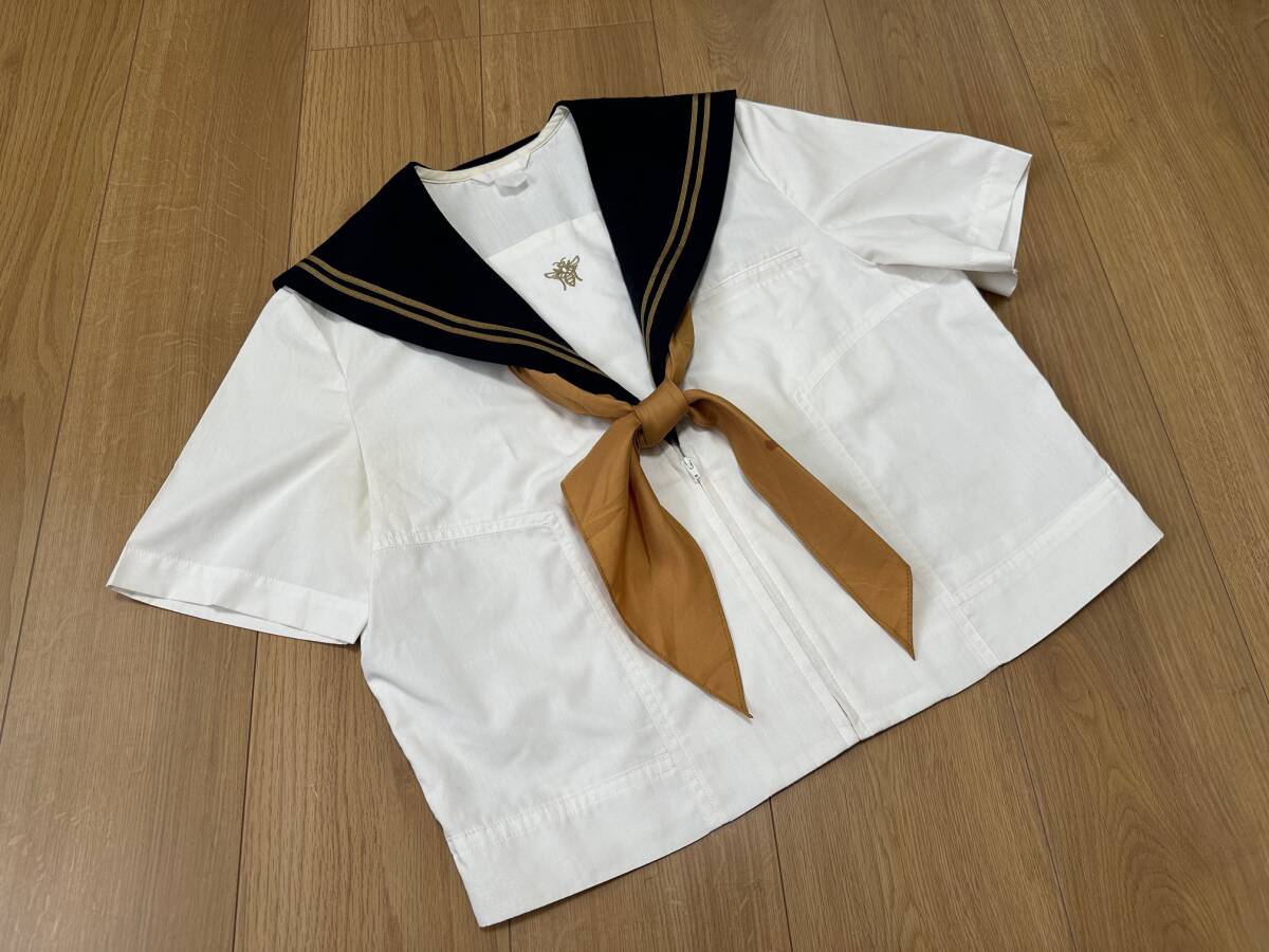 ☆千葉県 鎌ヶ谷西高校 蜂の刺繍 夏半袖セーラー服 大きめサイズ ☆千葉県 鎌ヶ谷西高校 蜂の刺繍 夏半袖セーラー服 大きめサイズ