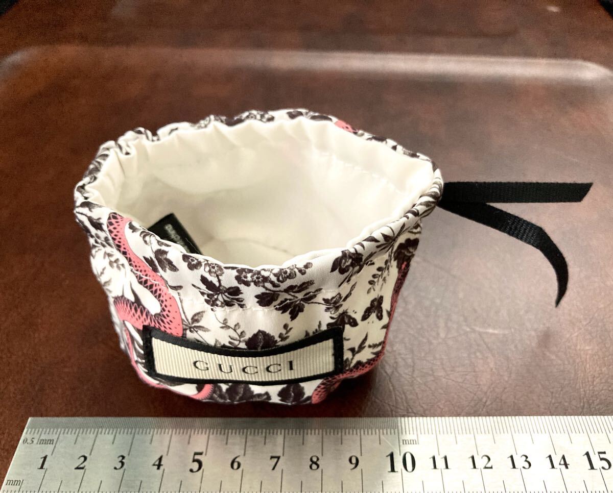 GUCCI/グッチ ジュエリー保存袋/アクセサリー入れ 小冊子付き GUCCI/グッチ ジュエリー保存袋/アクセサリー入れ 小冊子付き