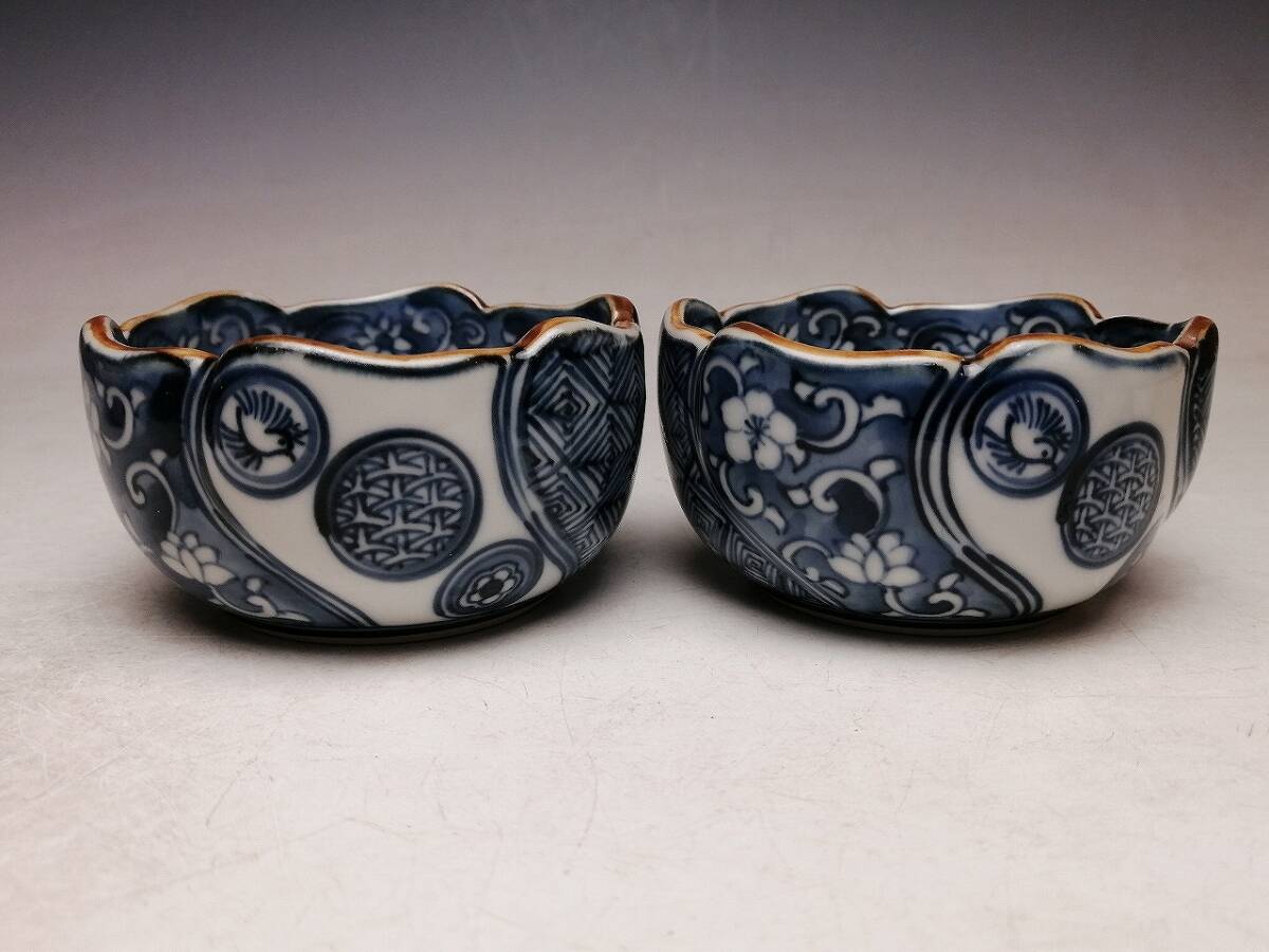 加藤利昌 』○ 染付 祥瑞手 輪花 小鉢 2客 ○ 五良大甫呉祥瑞 加藤利昌 』○ 染付 祥瑞手 輪花 小鉢 2客 ○ 五良大甫呉祥瑞