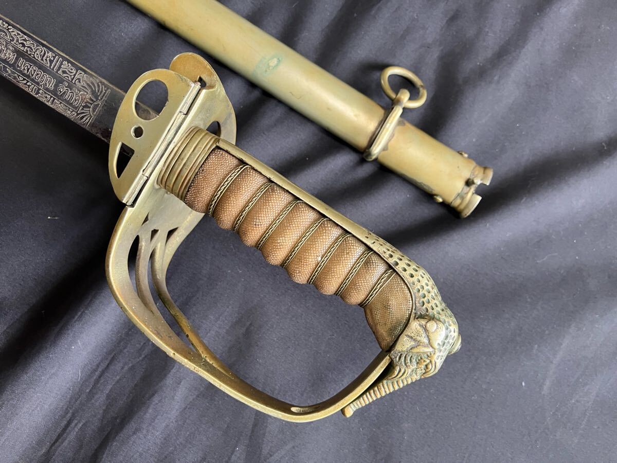 模造刀】2点まとめて!サーベル 軍刀 指揮刀 武具 コスプレ 模造刀】2点まとめて!サーベル 軍刀 指揮刀 武具 コスプレ