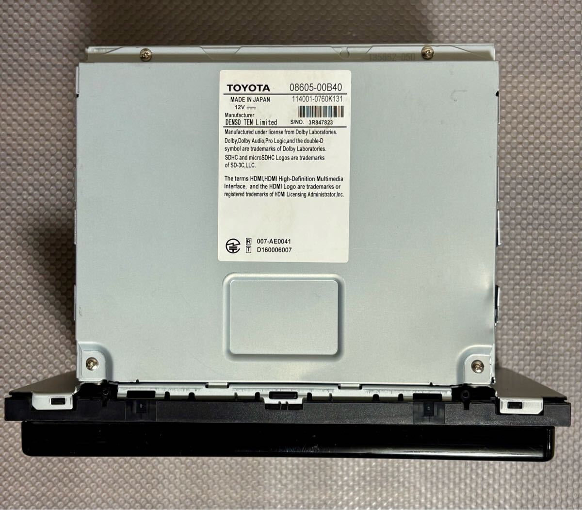 美品) トヨタ純正 SDナビ NSZT-Y68T 地図データ2018年 美品) トヨタ純正 SDナビ NSZT-Y68T 地図データ2018年