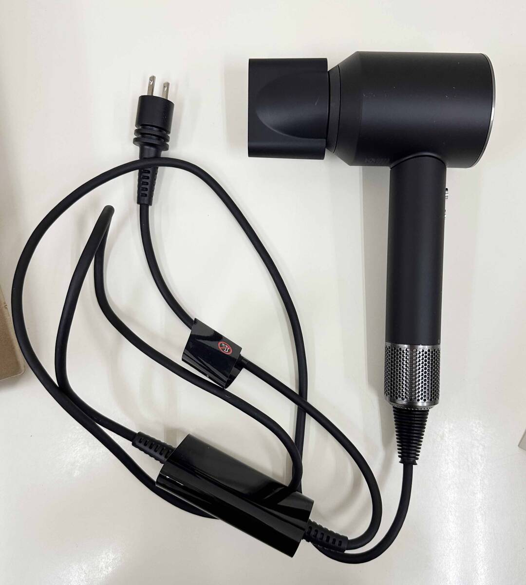 展示品 Dyson ダイソン Supersonic ヘアードライヤー HD08 ULF 展示品 Dyson ダイソン Supersonic ヘアードライヤー HD08 ULF