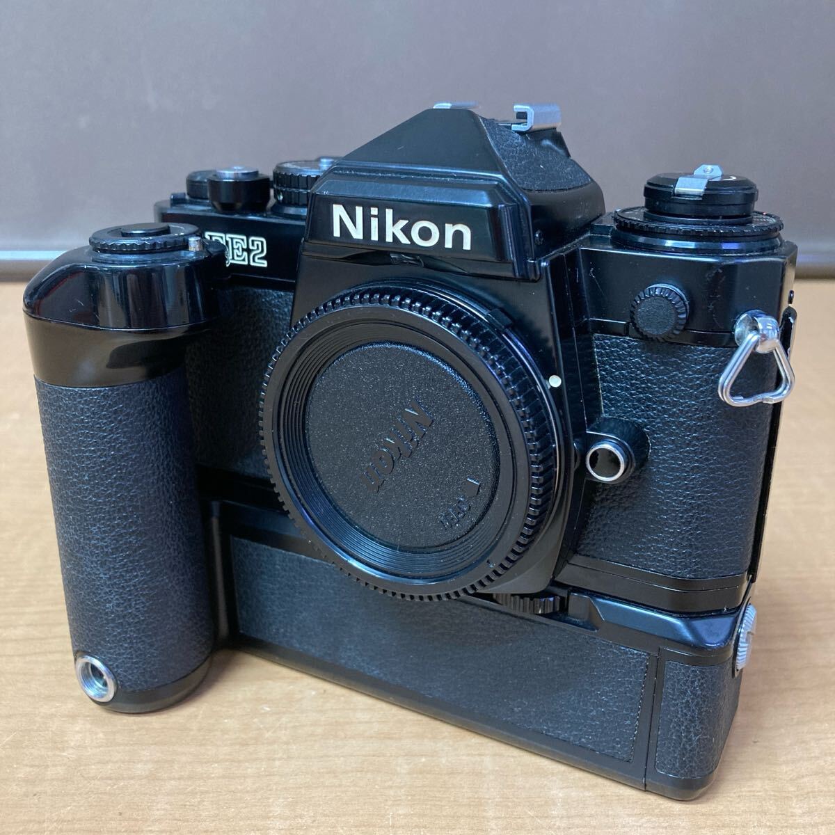 送料無料 Nikon FE2 一眼レフ フィルムカメラ モータードライブ 送料無料 Nikon FE2 一眼レフ フィルムカメラ モータードライブ