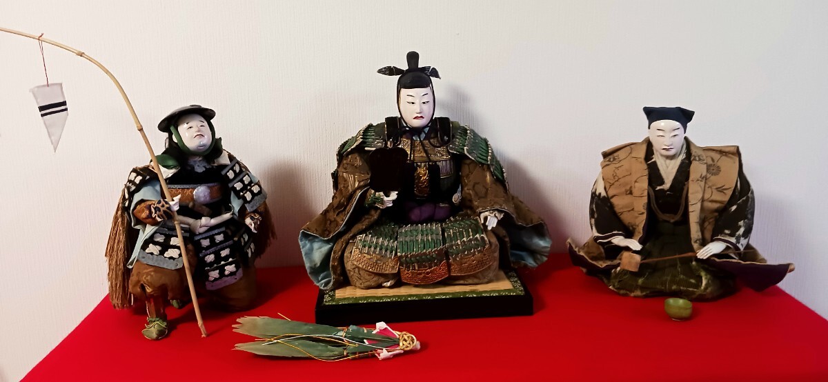 【太閤秀吉　千利休　旗持ち３體人形】