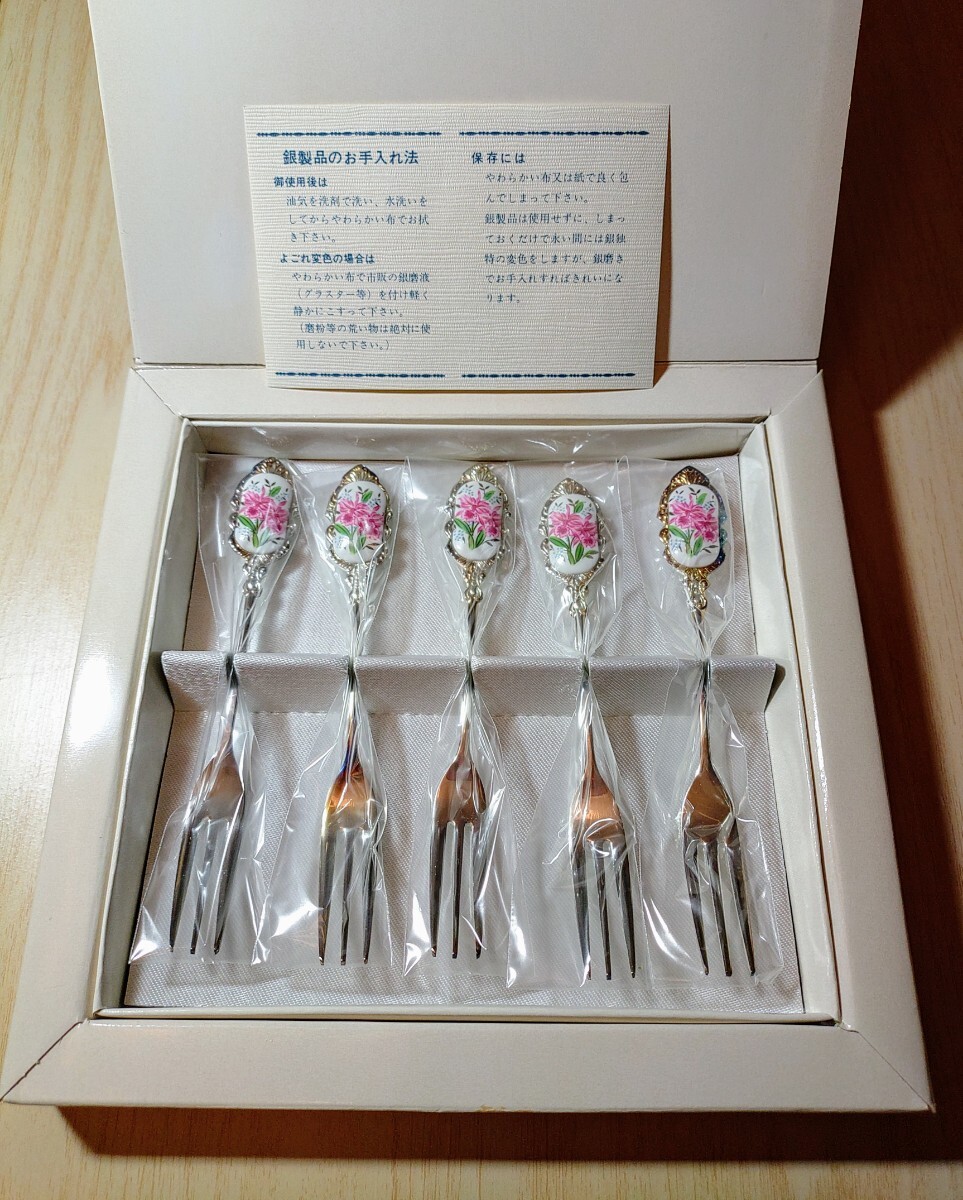 未使用保管品　銀製品　陶石七宝張　ステンレスEPフォーク　５本セット_画像1