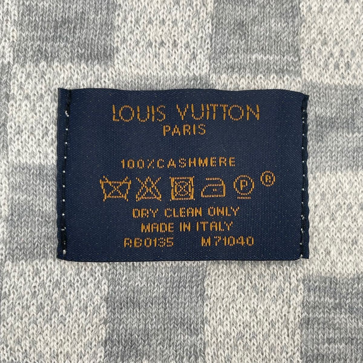 美品 LOUIS VUITTON ルイ・ヴィトン マフラー カシミヤ LVロゴ 美品 LOUIS VUITTON ルイ・ヴィトン マフラー カシミヤ LVロゴ