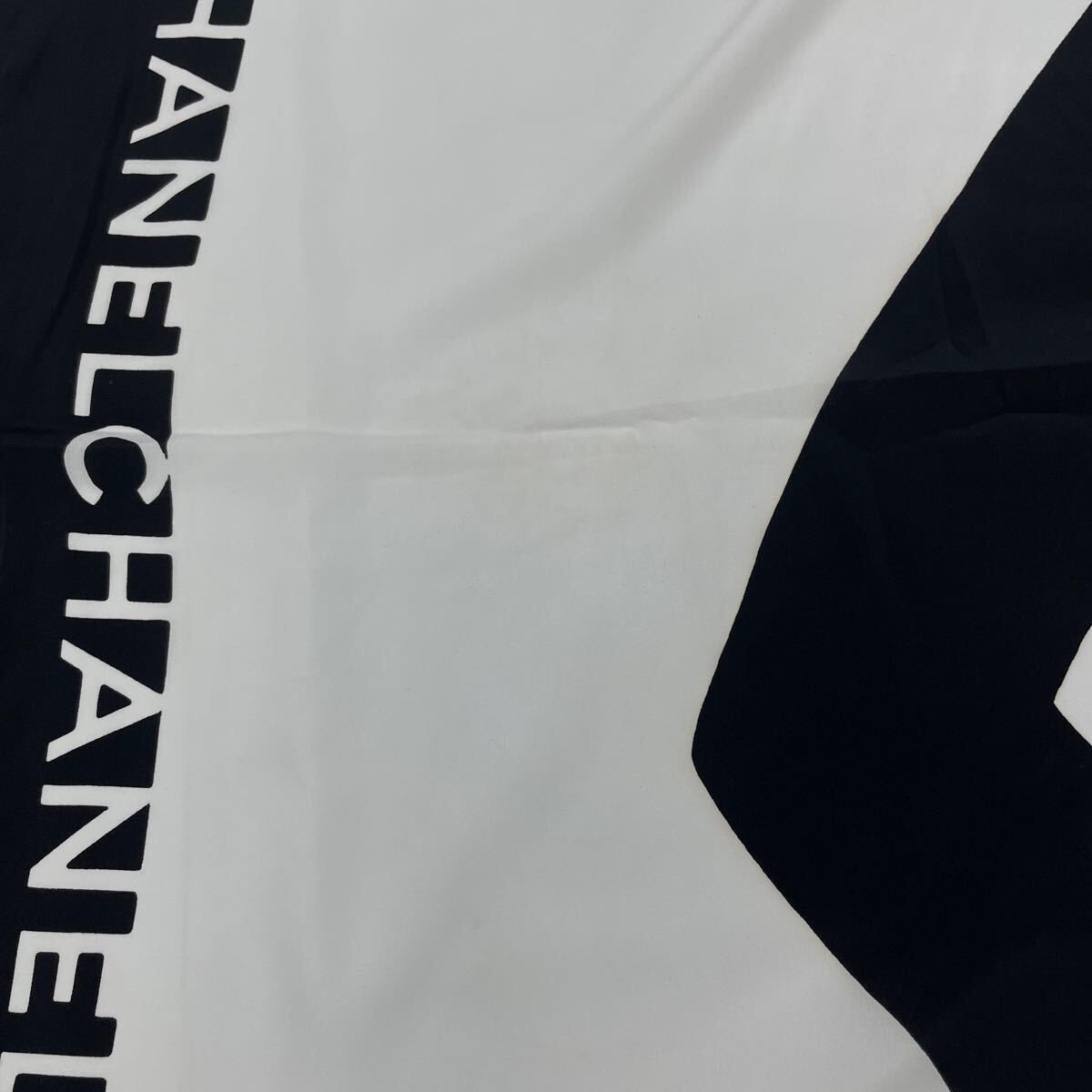 極美品 CHANEL シャネル スカーフ シルク マドモアゼル ロゴ 極美品 CHANEL シャネル スカーフ シルク マドモアゼル ロゴ