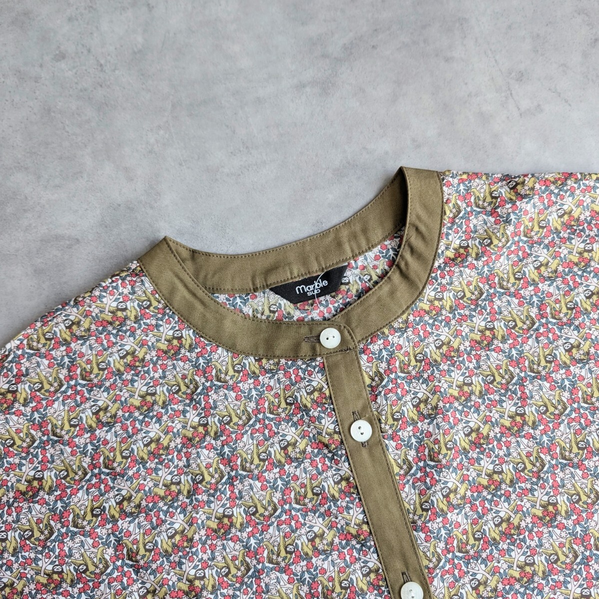 未使用品 marble SUD flower sloth クロップドシャツ マーブル 未使用品 marble SUD flower sloth クロップドシャツ マーブル