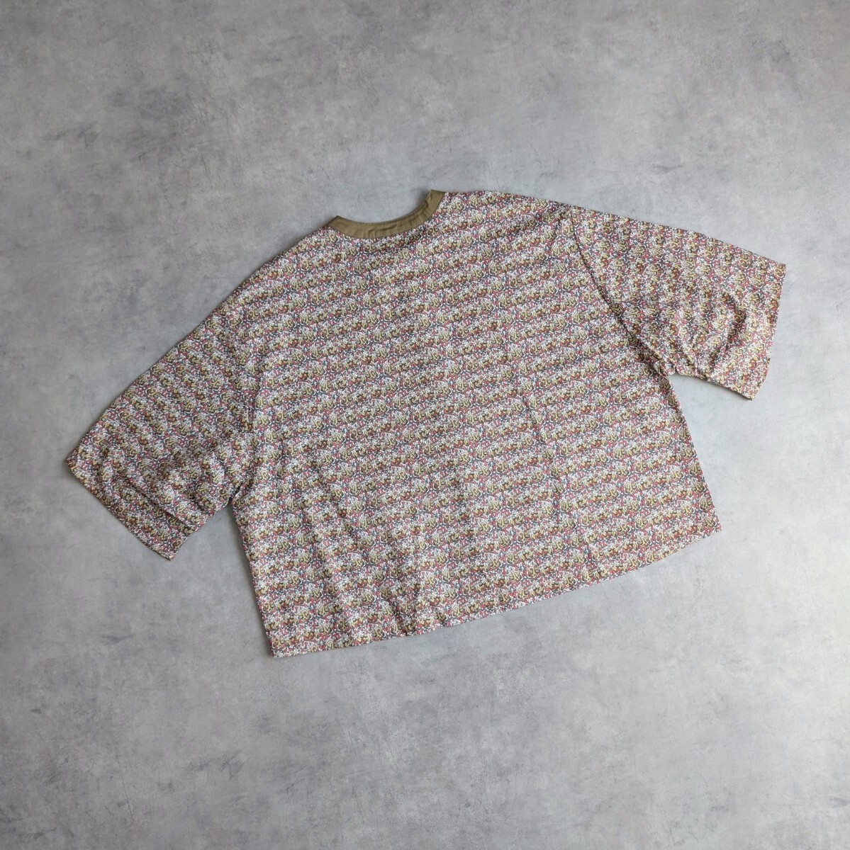 未使用品 marble SUD flower sloth クロップドシャツ マーブル 未使用品 marble SUD flower sloth クロップドシャツ マーブル
