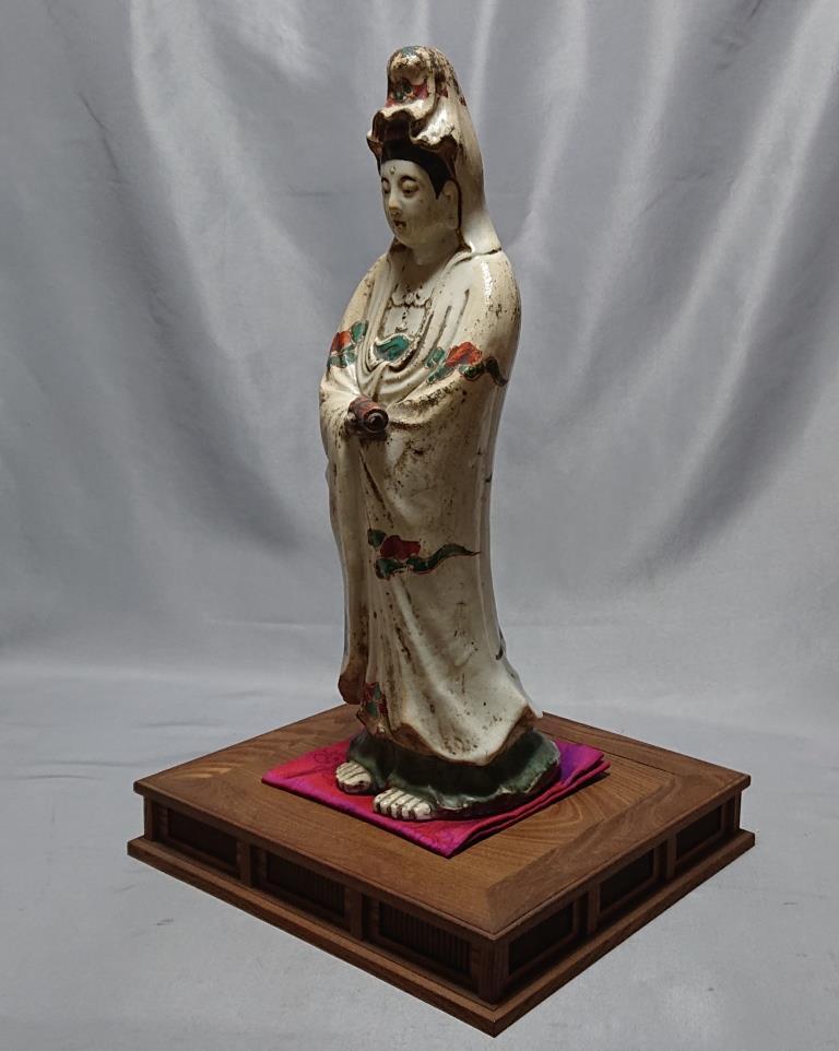 商 品 コレクター収集品 古九谷 色絵 観世音菩薩像 コレクター収集品 古九谷 色絵 観世音菩薩像 (九谷)|売買された