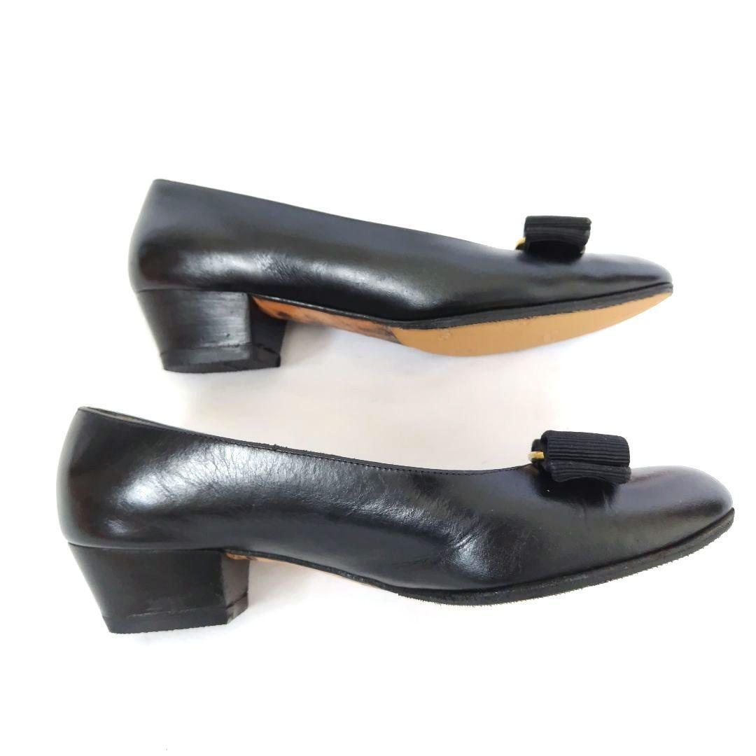 小さいサイズ フェラガモ【Ferragamo】ヴァラ パンプス 黒 4C 小さいサイズ フェラガモ【Ferragamo】ヴァラ パンプス 黒 4C