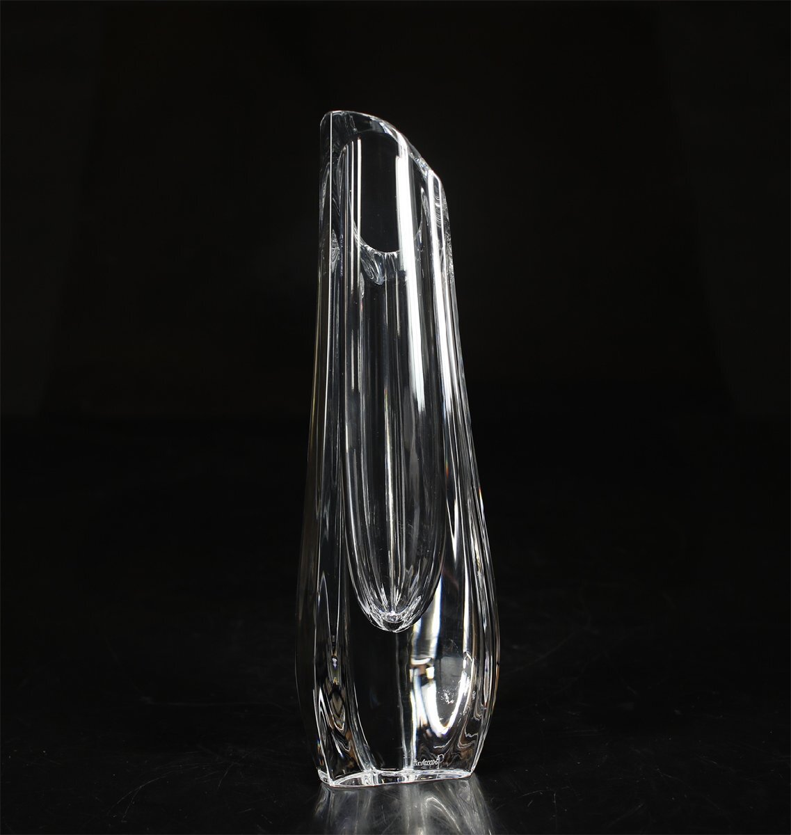 吉】PB641 Baccarat 【バカラ】 クリスタルガラス 三角 花瓶 吉】PB641 Baccarat 【バカラ】 クリスタルガラス 三角 花瓶
