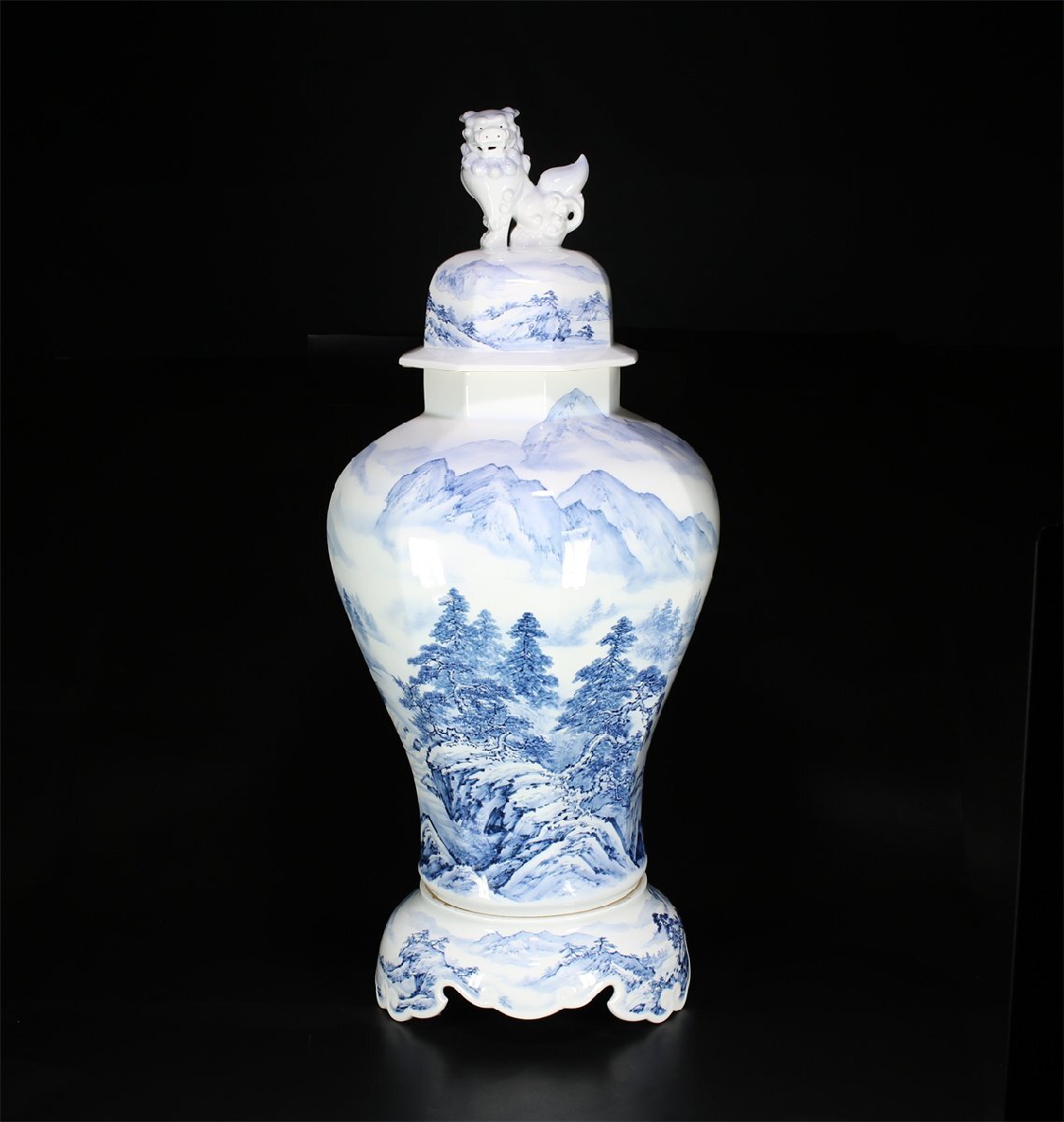 吉】CK418 有田焼名工 【耕右衛門作】 染付山水紋 沈香壷 飾壺 吉】CK418 有田焼名工 【耕右衛門作】 染付山水紋 沈香壷 飾壺