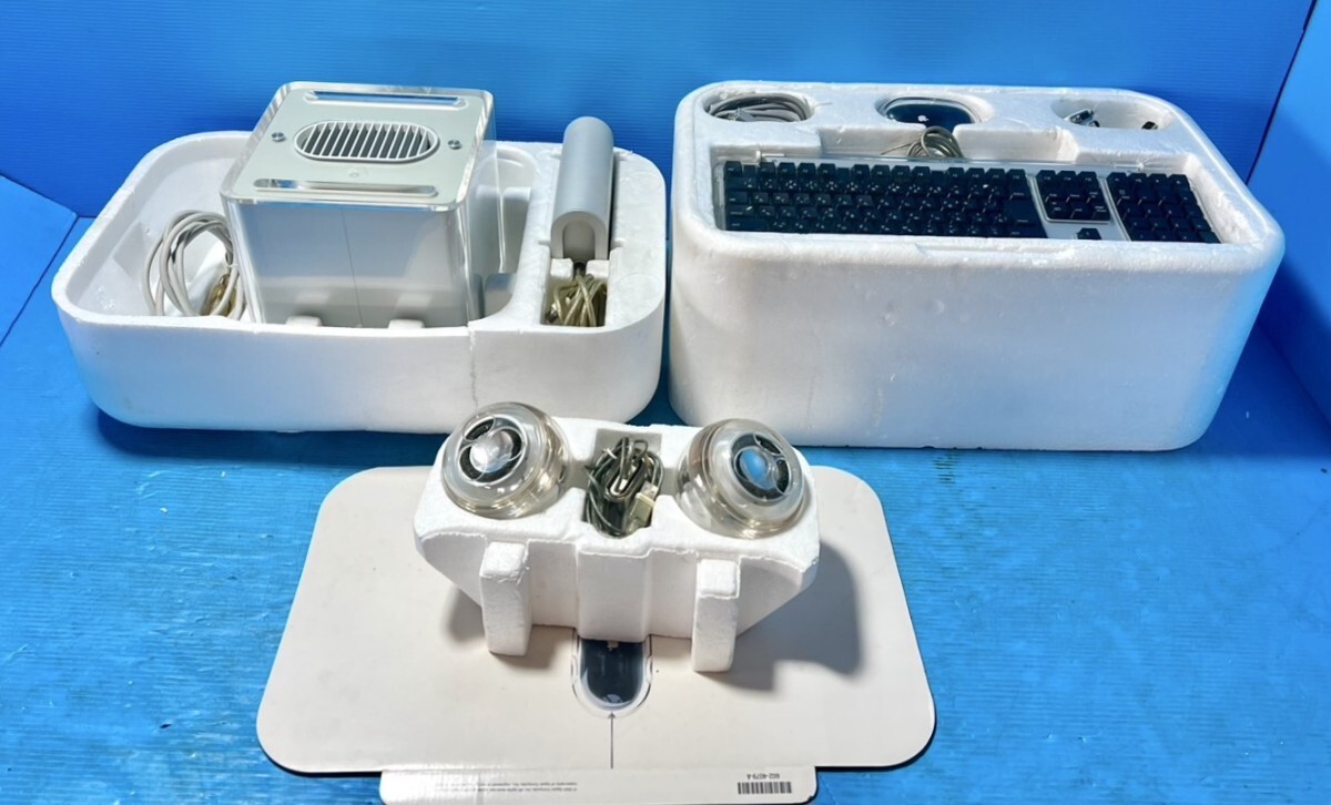 A388 ☆Power Mac G4 Cube 箱入り 付属品付 ジャンク品 A388 ☆Power Mac G4 Cube 箱入り 付属品付 ジャンク品