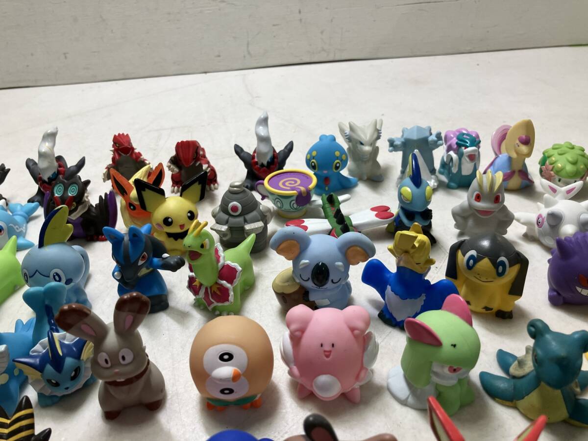 ☆ ポケットモンスター ポケモン 指人形 約120個以上 ソフビ ☆ ポケットモンスター ポケモン 指人形 約120個以上 ソフビ