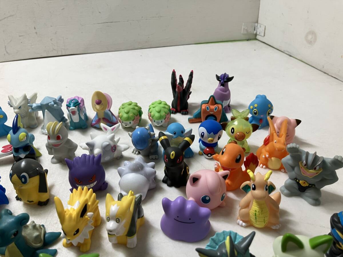 ☆ ポケットモンスター ポケモン 指人形 約120個以上 ソフビ ☆ ポケットモンスター ポケモン 指人形 約120個以上 ソフビ