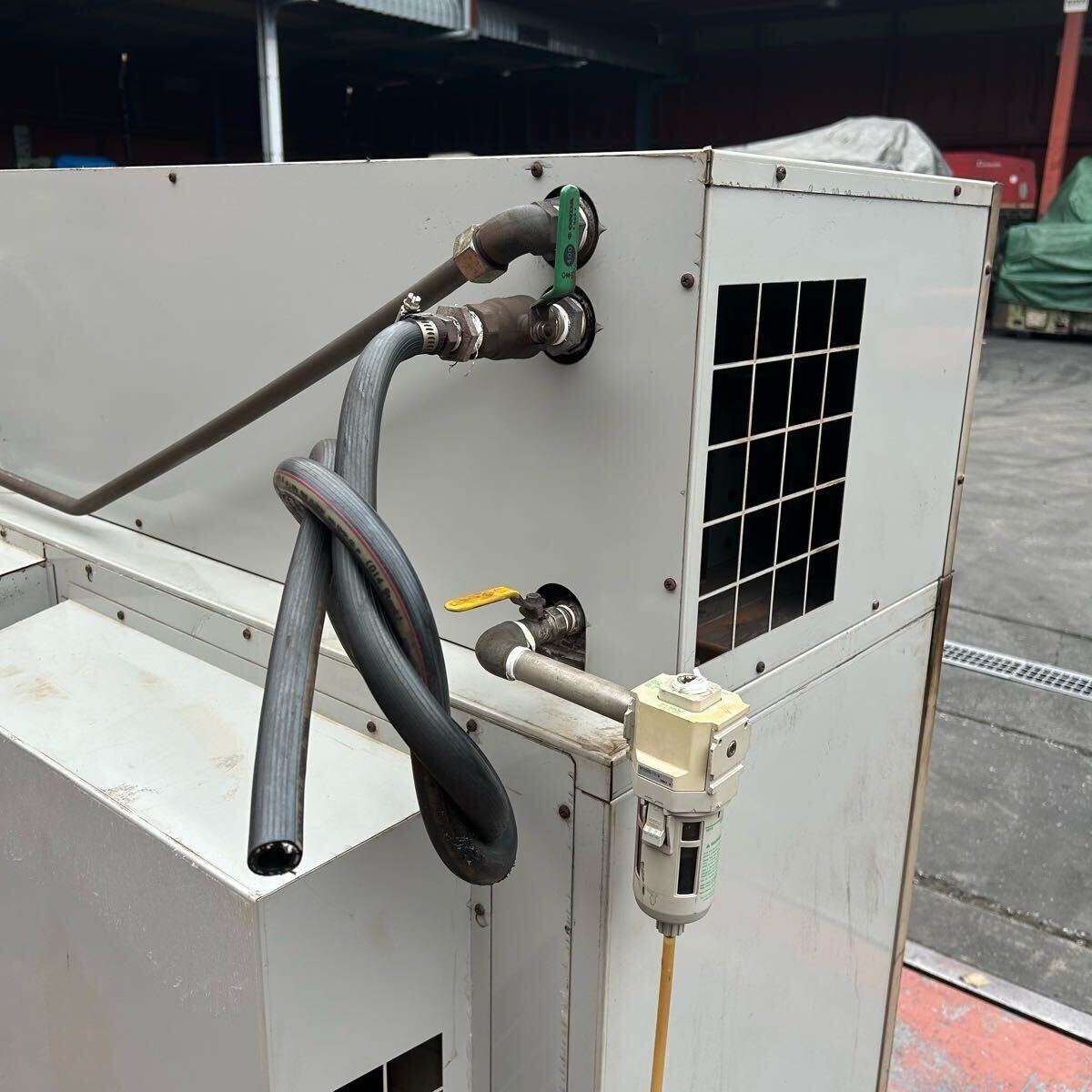 T533 アネスト岩田 コンプレッサー COMG PAC CLP55B-8.5D ドライヤー付き 200V 50Hz 5.5kW 7.5馬力 タンク70L【動作確認済】の画像8