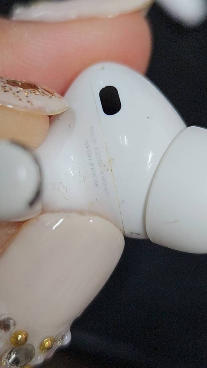 Airpods Pro 第1世代 イヤホン ケース ジャンク 動作未確認 Airpods Pro 第1世代 イヤホン ケース ジャンク 動作未確認