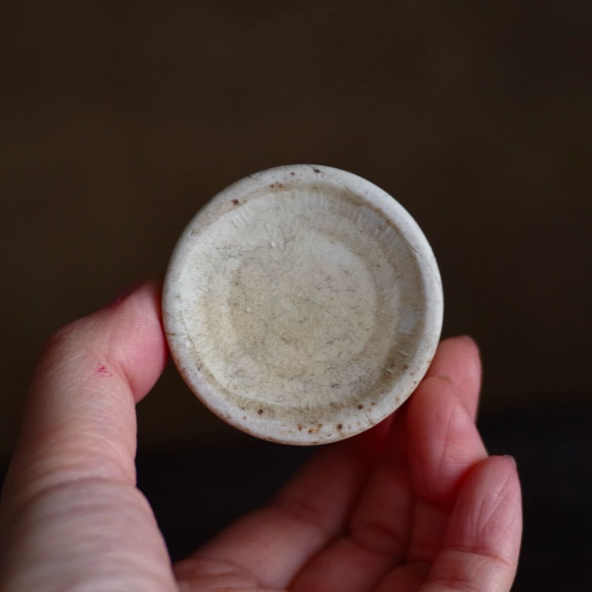 無傷】白磁筒盃 古伊万里 明治大正 酒器 酒盃 立ちぐい ぐい呑 無傷】白磁筒盃 古伊万里 明治大正 酒器 酒盃 立ちぐい ぐい呑