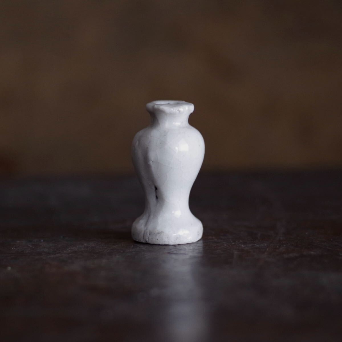ほぼ無傷 高さ4.5cm】ミニチュアサイズの白磁壺 お香立て 仏花器 ほぼ無傷 高さ4.5cm】ミニチュアサイズの白磁壺 お香立て 仏花器