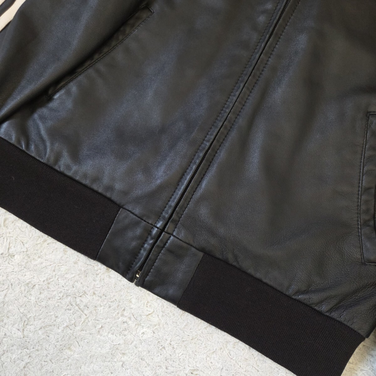 美品 Schott ラムレザー トラックジャケット サイズ M ブラック 美品 ショット【ラムレザー トラックジャケット サイズM サイド