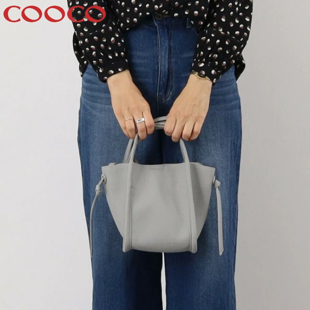 新品 COOCO シュリンクフェイクレザー 2WAY ハンドバッグ グレー 新品 COOCO シュリンクフェイクレザー 2WAY ハンドバッグ グレー