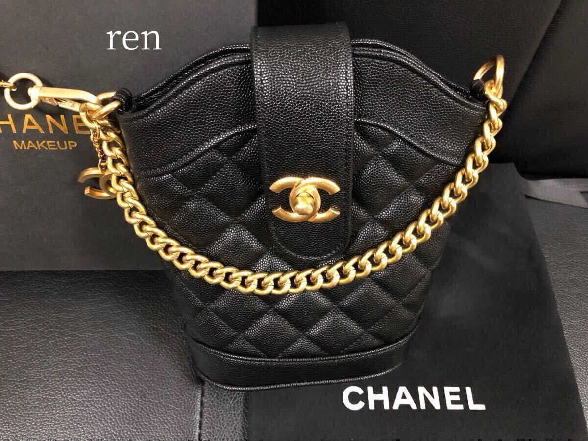 新品 CHANEL シャネル ノベルティ ショルダーバッグ ゴールド 新品 CHANEL シャネル ノベルティ ショルダーバッグ ゴールド
