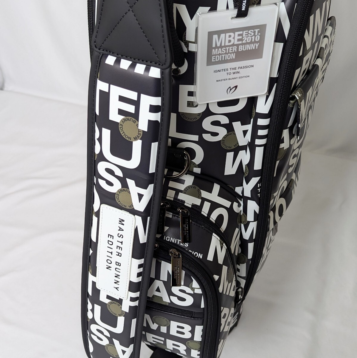 ☆新品正規品 PEARLYGATES/マスターバニー 総柄プリント 自立型 ☆新品正規品 PEARLYGATES/マスターバニー 総柄プリント 自立型