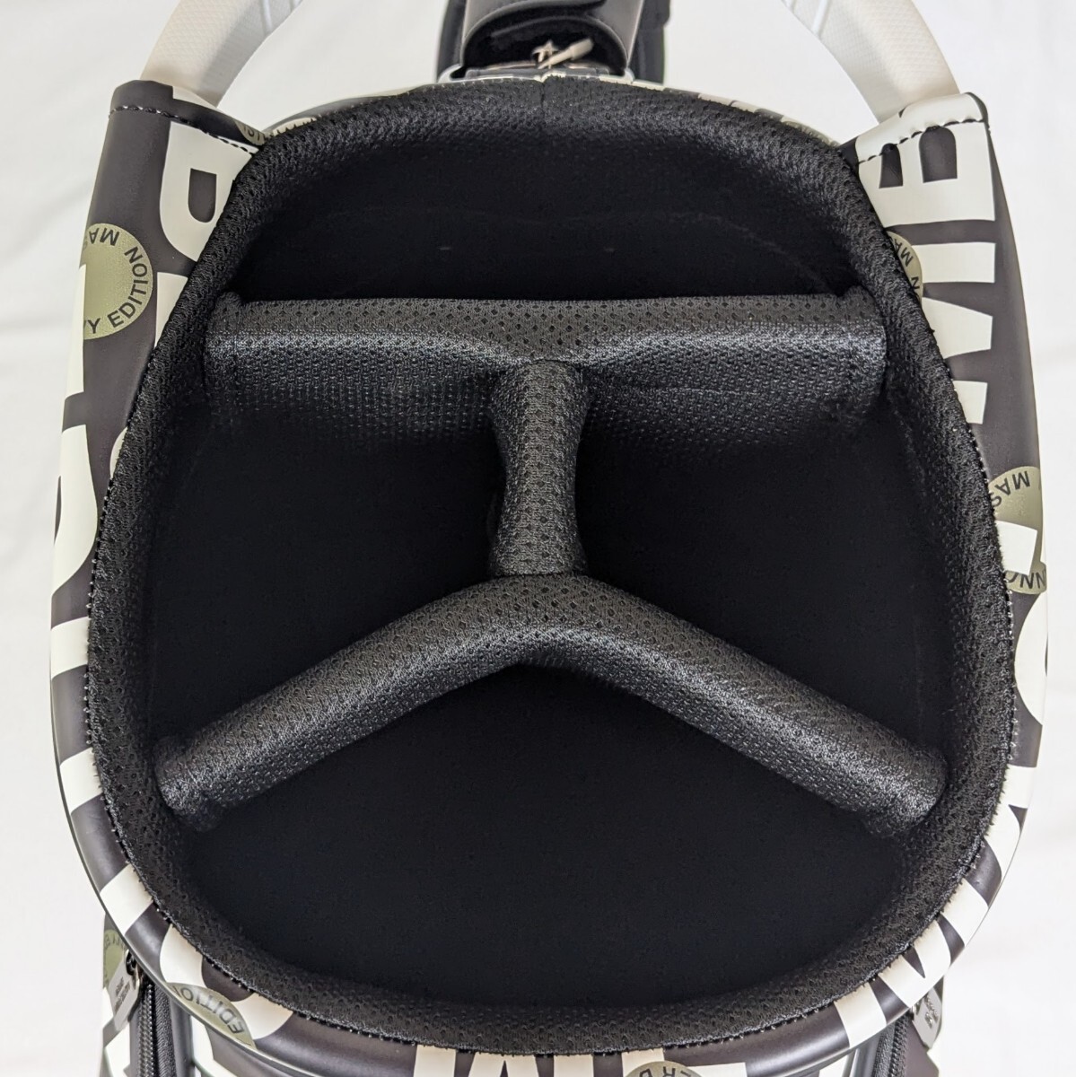 ☆新品正規品 PEARLYGATES/マスターバニー 総柄プリント 自立型 ☆新品正規品 PEARLYGATES/マスターバニー 総柄プリント 自立型