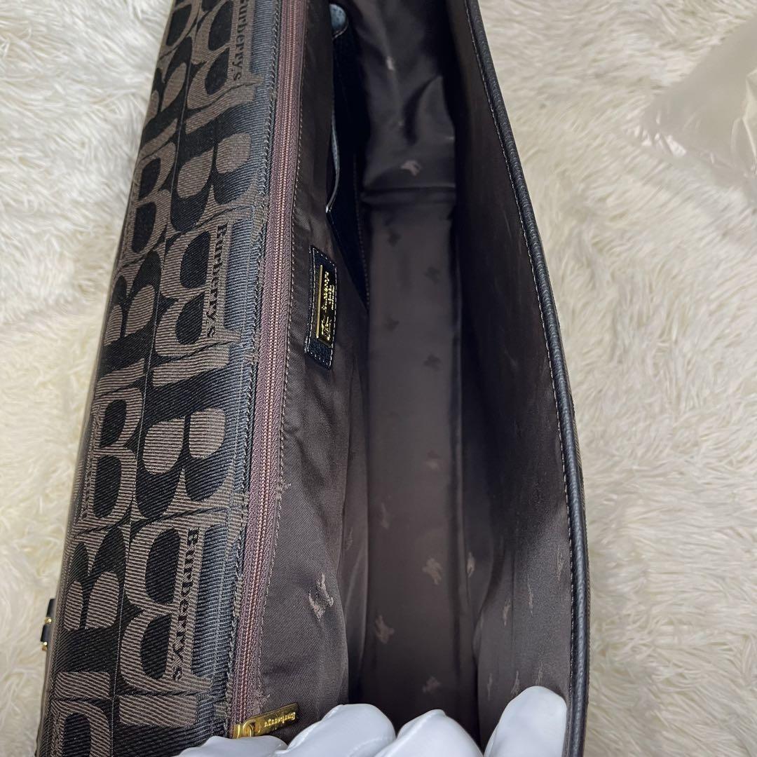 希少】Burberry's バーバリーズ 2way A4 ロゴ ビジネスバッグ 希少】Burberry's バーバリーズ 2way A4 ロゴ ビジネスバッグ
