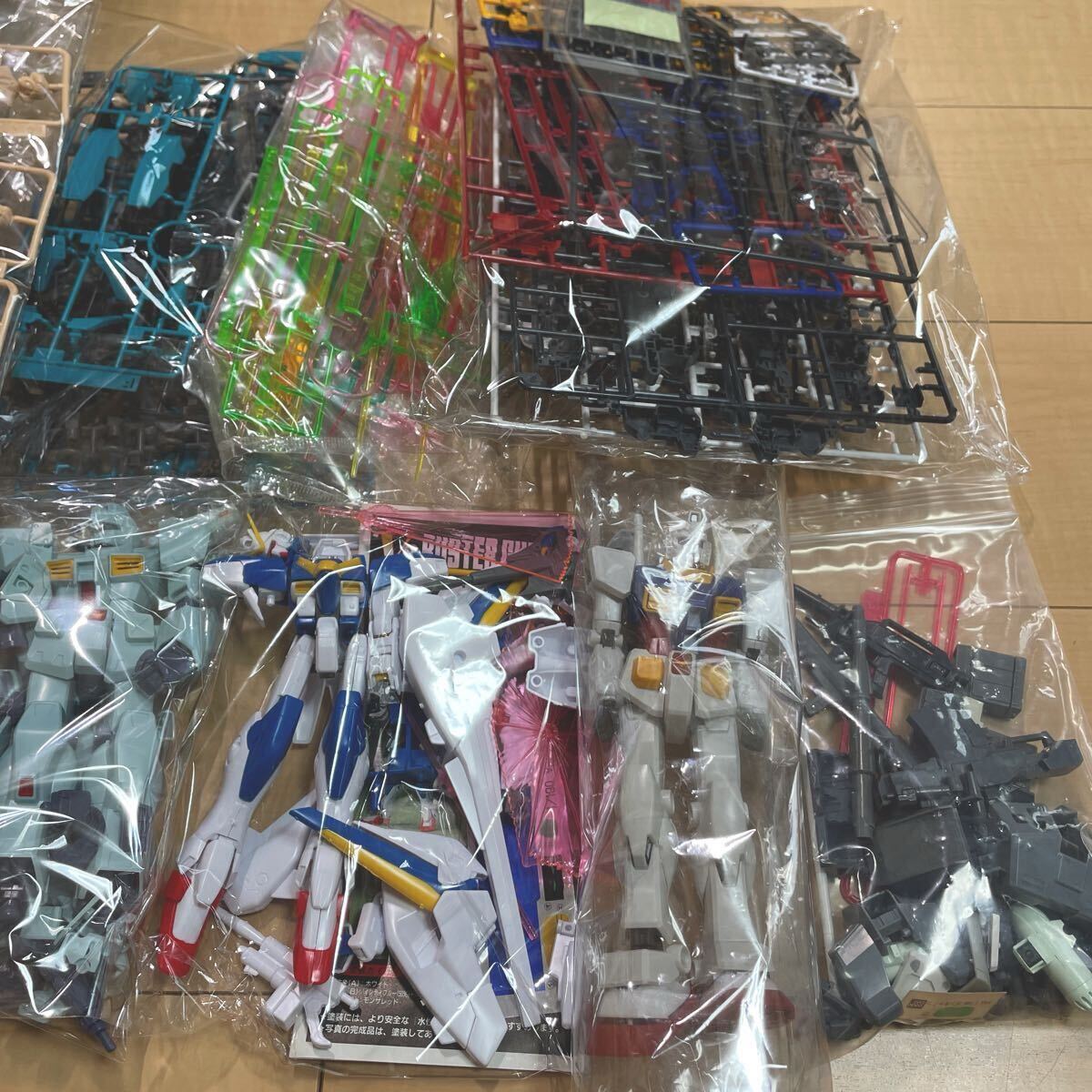 1円スタート】mg hg 旧ガンプラ ジャンク 完成品 未組み立て 素 1円スタート】mg hg 旧ガンプラ ジャンク 完成品 未組み立て 素