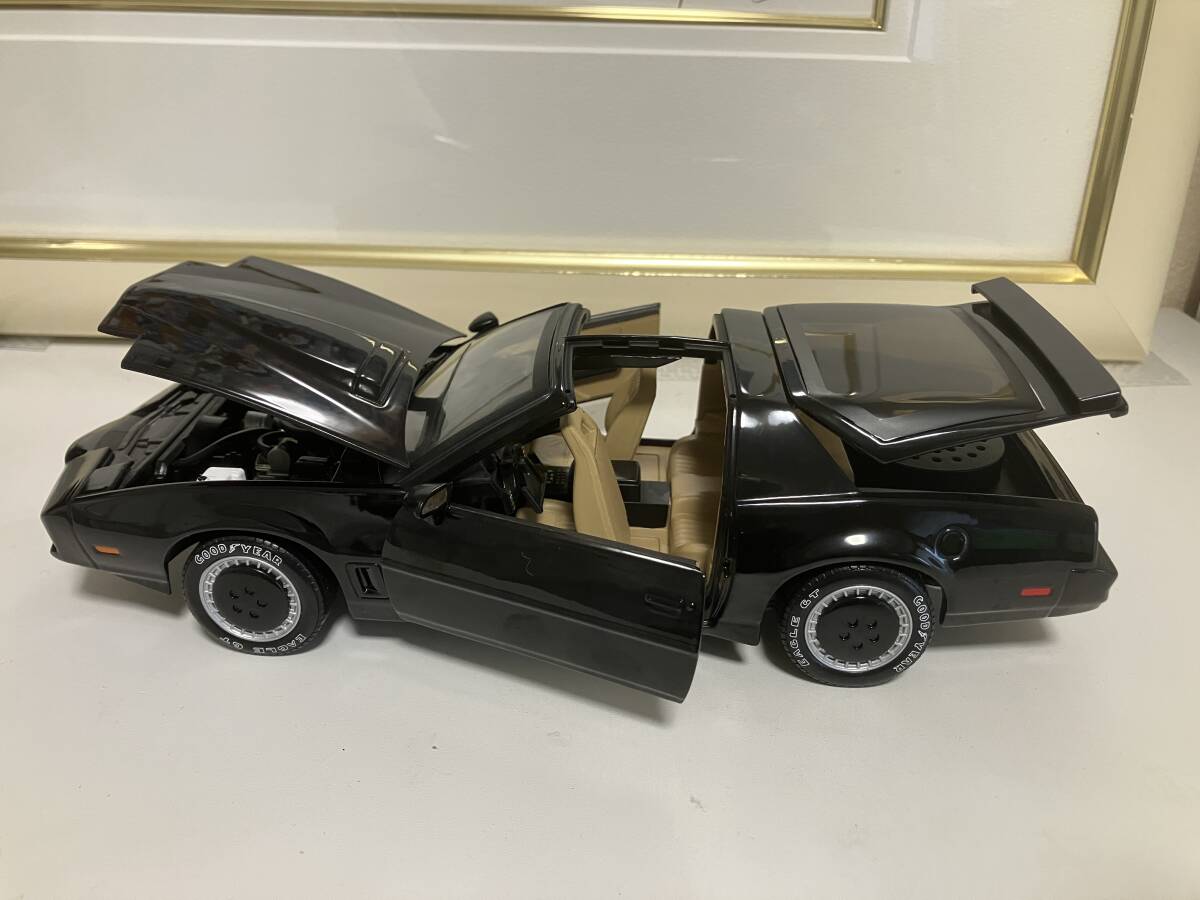 スカイネット 1/18 ダイキャスト制 ナイトライダー K.I.T.T