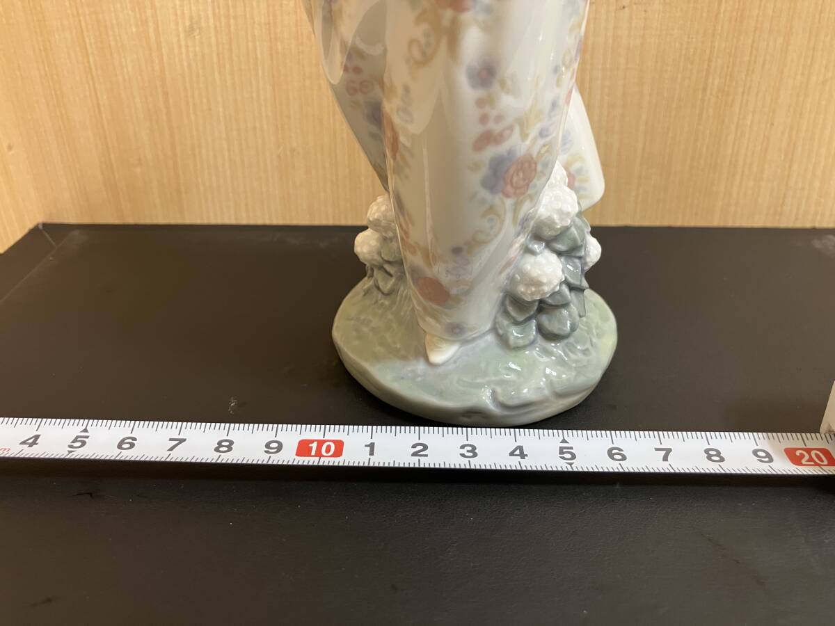 ☆ 極美品 LLADRO リヤドロ 「バレンシアの少女」フィギュリン ☆ 極美品 LLADRO リヤドロ 「バレンシアの少女」フィギュリン