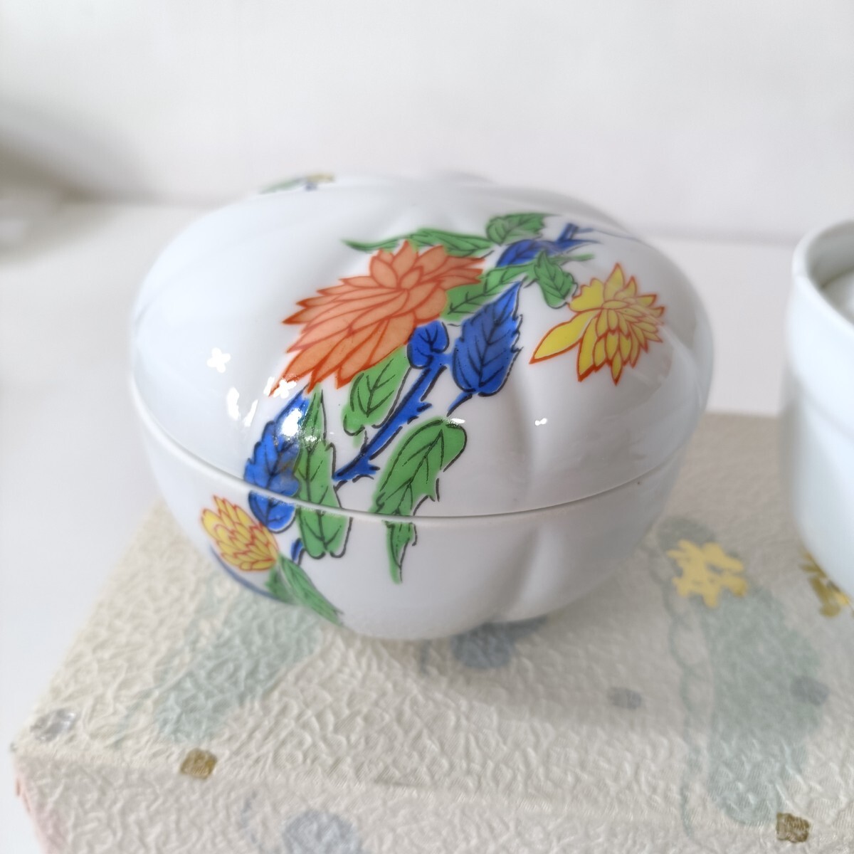 未使用 有田焼 瀬丘窯 色絵羽子小鉢 色絵 小鉢 和食器 和鉢 骨董