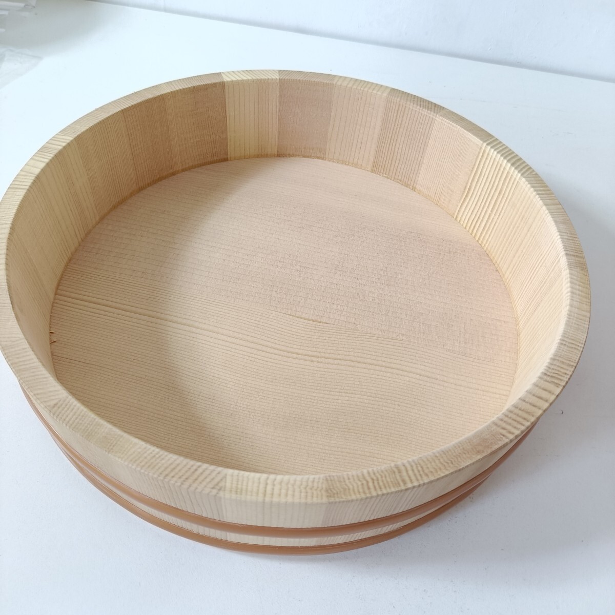天然木 寿司桶(飯切・飯台) 直径29.6cm×高さ7.5cm 蓋付き 未 天然木 寿司桶(飯切・飯台) 直径29.6cm×高さ7.5cm 蓋付き 未