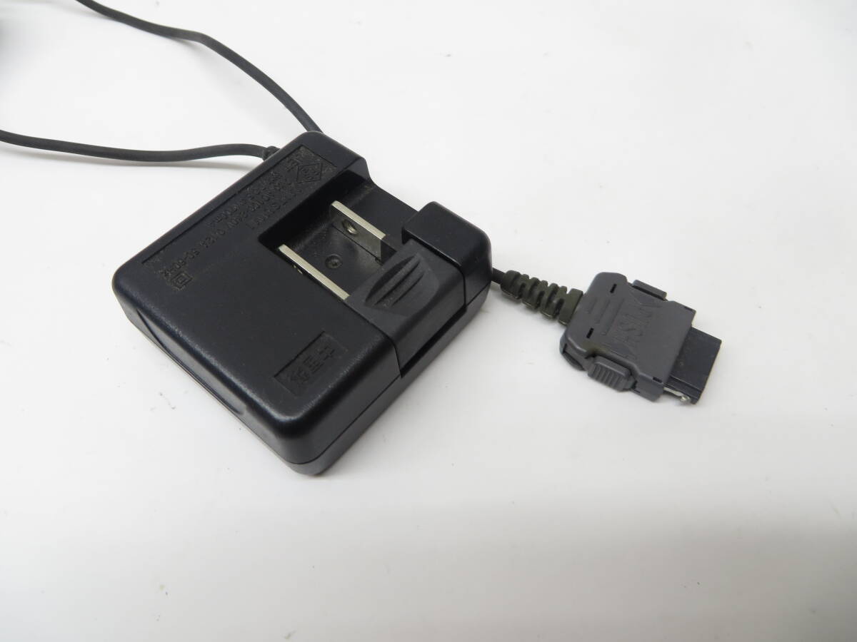 送料無料 NTTドコモ FOMA ACアダプタ 02 充電器 携帯電話 送料無料 NTTドコモ FOMA ACアダプタ 02 充電器 携帯電話