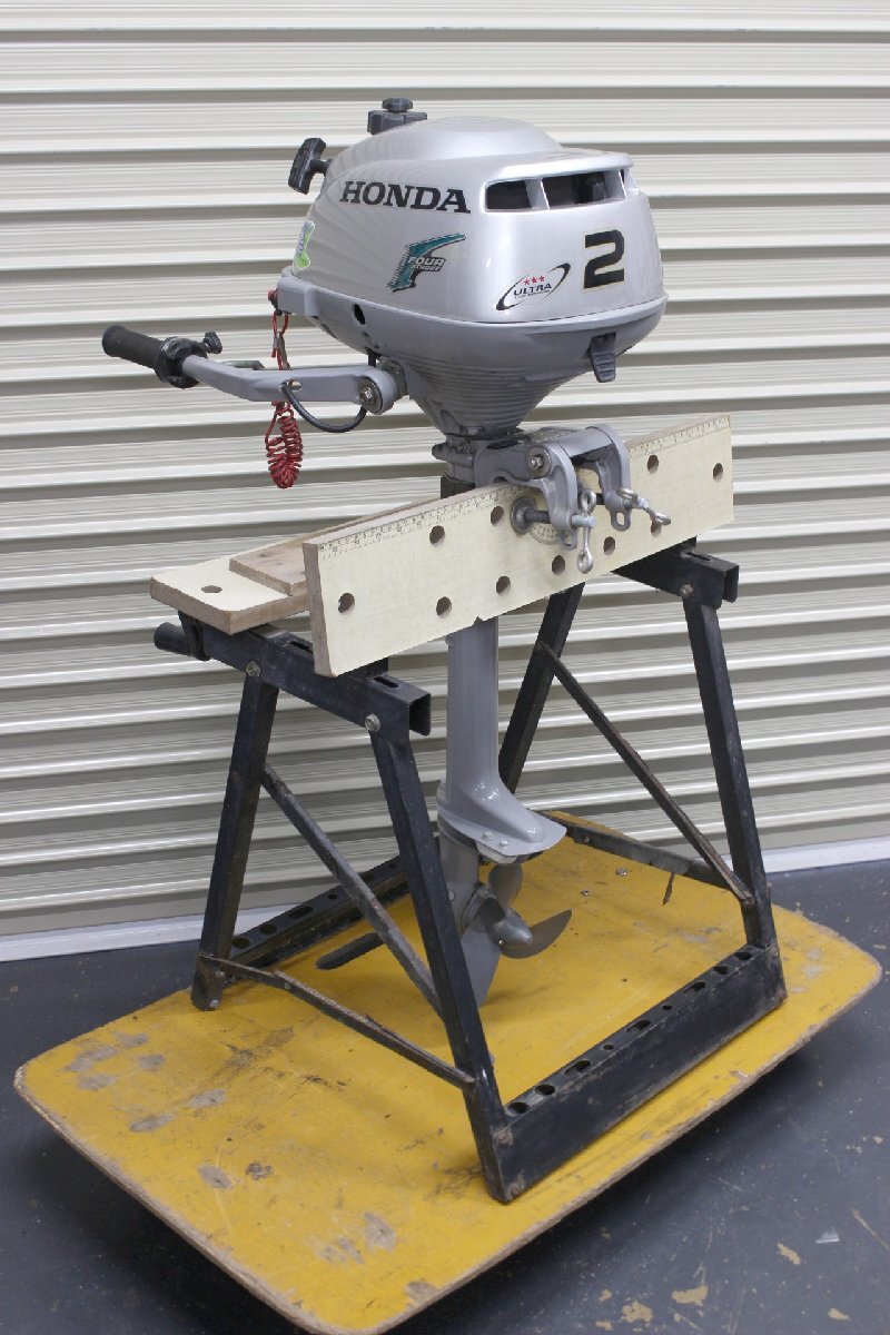 ホンダ小型船舶用船外機 2馬力 BZBF エンジン本体 台付 平成22年 ホンダ小型船舶用船外機 2馬力 BZBF エンジン本体 台付 平成22年