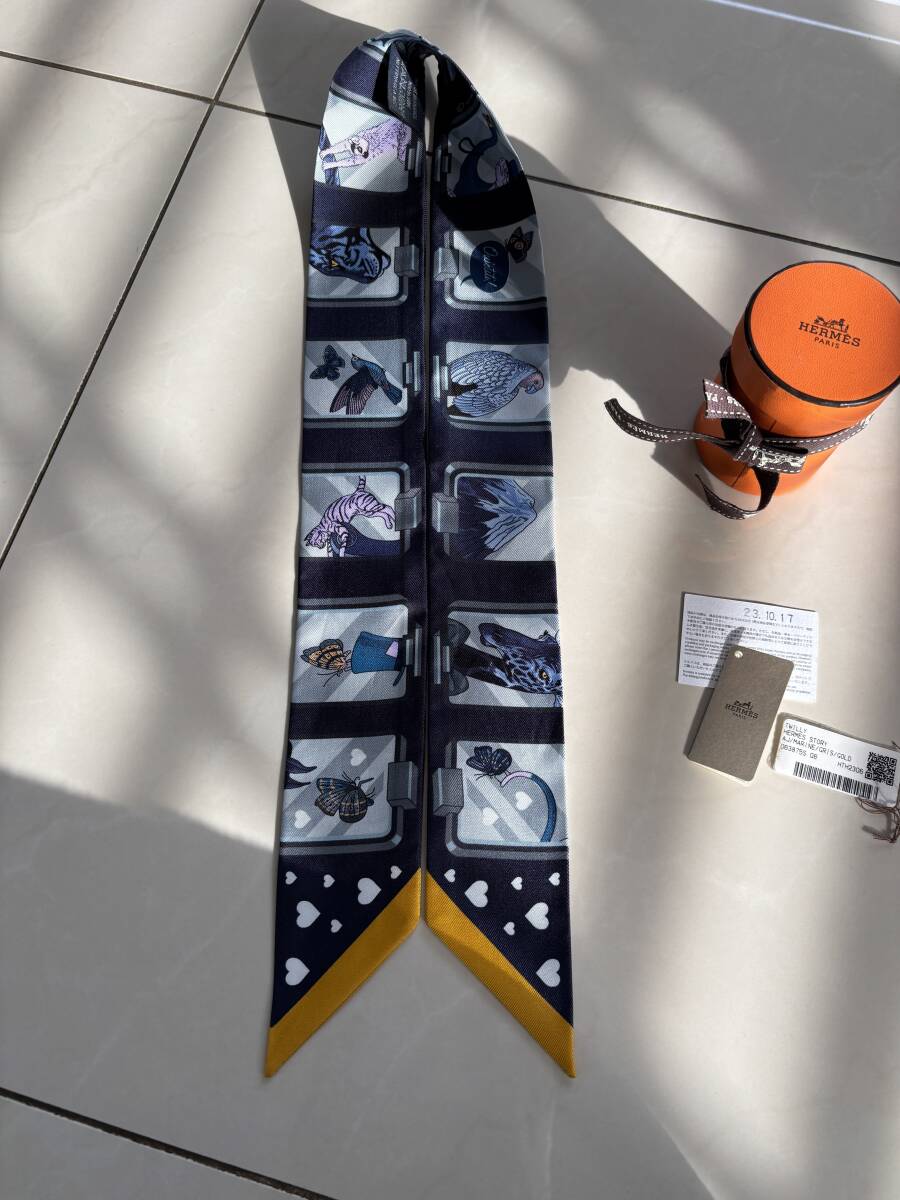 HERMES☆エルメス 中古 美品 ツイリー <エルメス・ストーリー HERMES☆エルメス 中古 美品 ツイリー <エルメス・ストーリー
