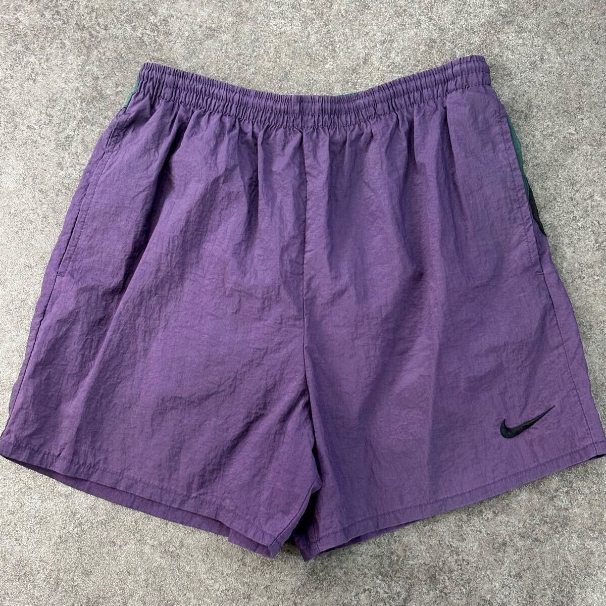 90s Vintage NIKE ナイキ 銀タグ ナイロンショーツ ハーフパンツ 90s Vintage NIKE ナイキ 銀タグ ナイロンショーツ ハーフパンツ