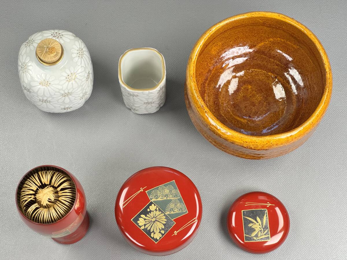 偲】利休茶箱セット 大樋茶碗 平安春峰振出 お茶道具 青面朱 漆 偲】利休茶箱セット 大樋茶碗 平安春峰振出 お茶道具 青面朱 漆