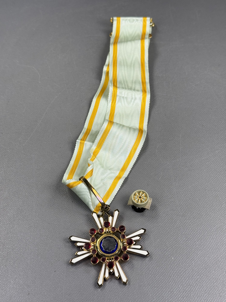 偲】大日本帝国 旧日本軍 勲三等瑞宝章 勲章 記章 徽章 偲】大日本帝国 旧日本軍 勲三等瑞宝章 勲章 記章 徽章
